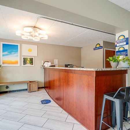 Days Inn By Wyndham Nashville Saint Thomas West Hospital Bagian luar foto