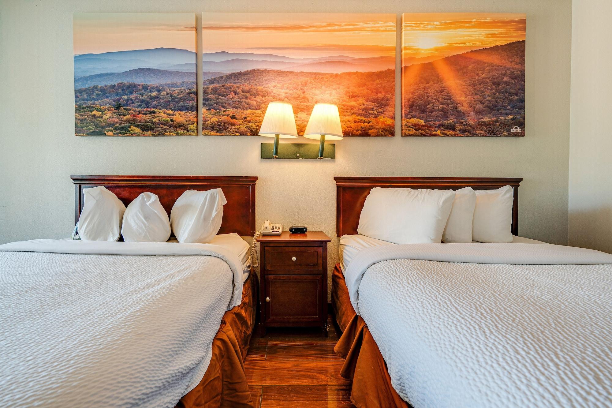 Days Inn By Wyndham Nashville Saint Thomas West Hospital Bagian luar foto