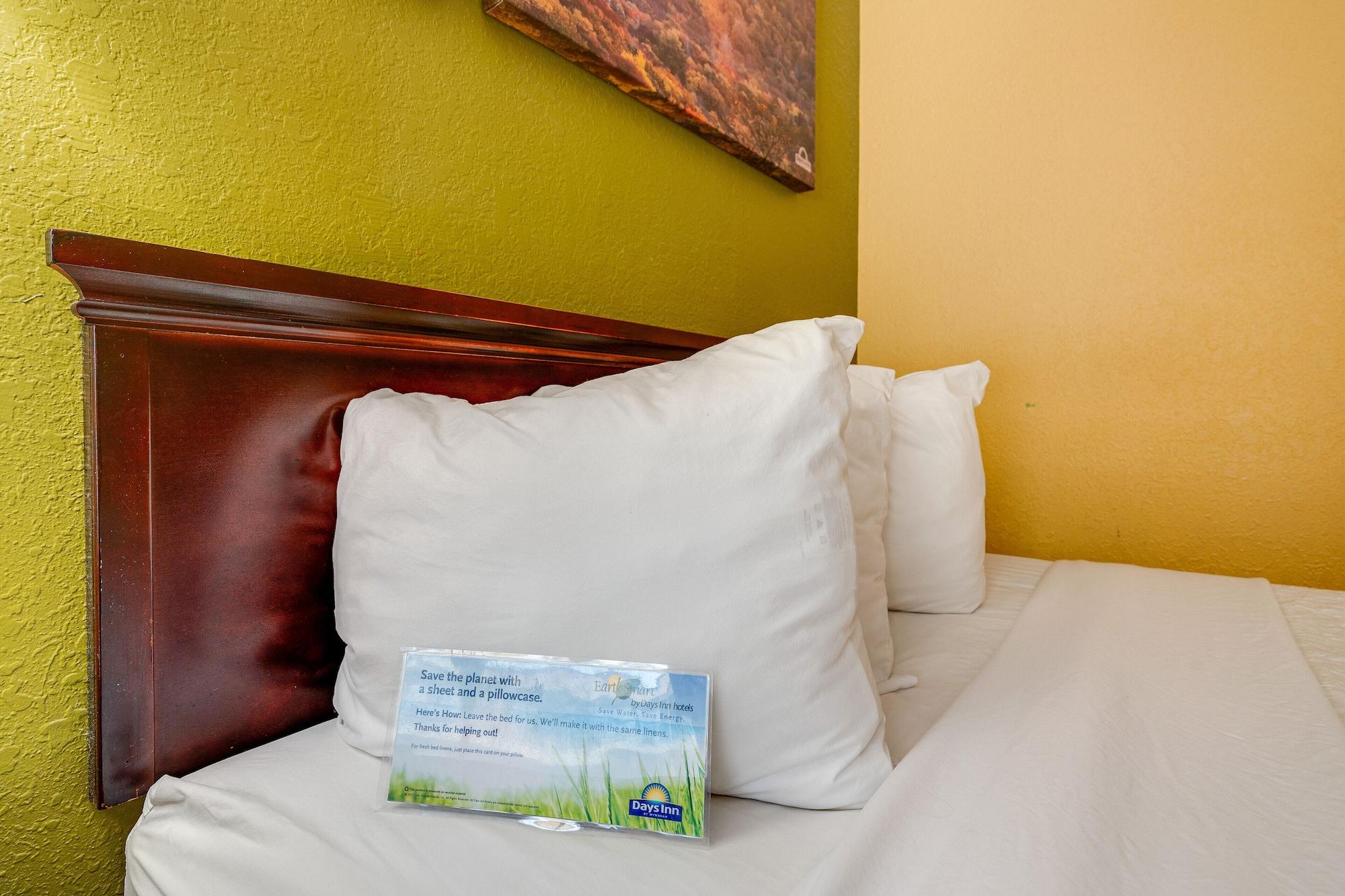 Days Inn By Wyndham Nashville Saint Thomas West Hospital Bagian luar foto