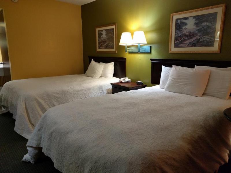 Days Inn By Wyndham Nashville Saint Thomas West Hospital Bagian luar foto