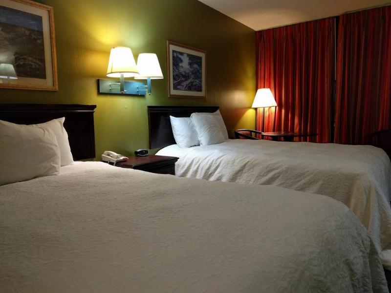 Days Inn By Wyndham Nashville Saint Thomas West Hospital Bagian luar foto